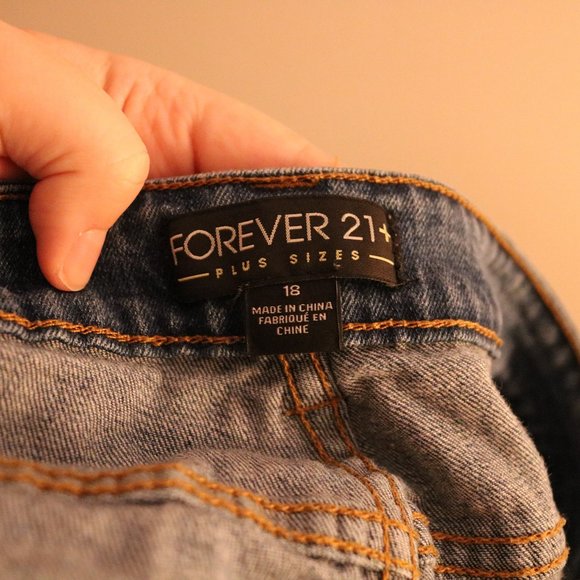 F21+ Cropped Cuffed Ripped Jeans - Picture 13 of 14